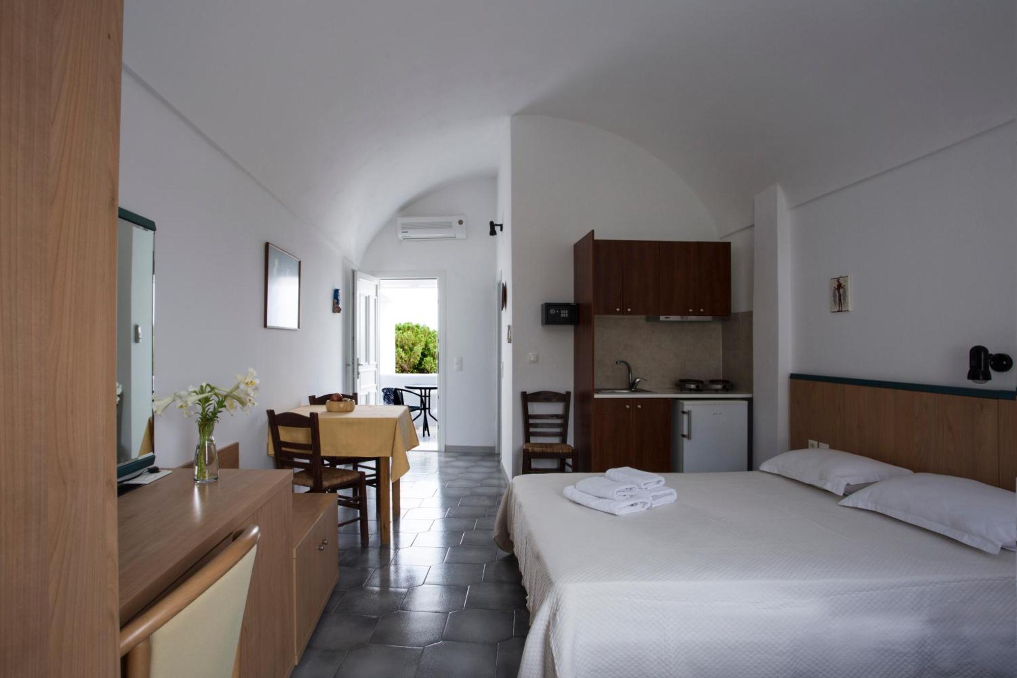 Sun -Rise Apartment Perissa  Exterior photo